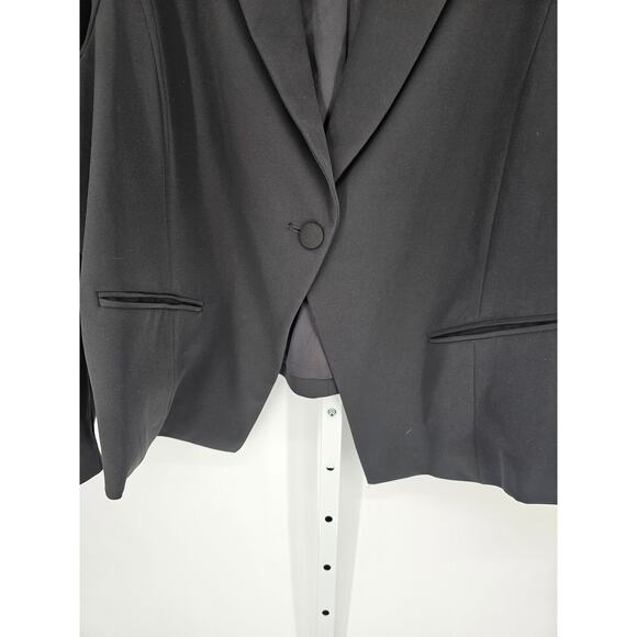 Torrid Women's Black Long Sleeve Single Button Pockets Blazer Coat Size 5 - Picture 2 of 5